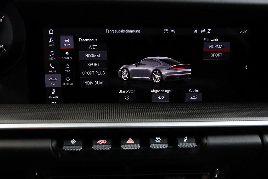 Porsche 992 Carrera 4S