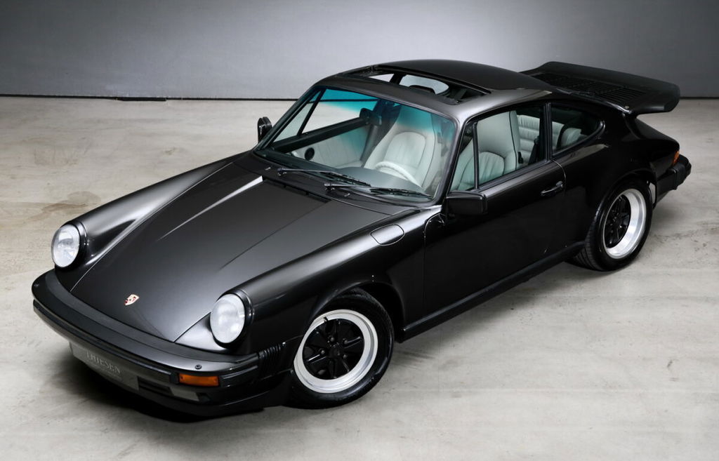 Porsche 911 Carrera 3.2 “25 Jahre 911”