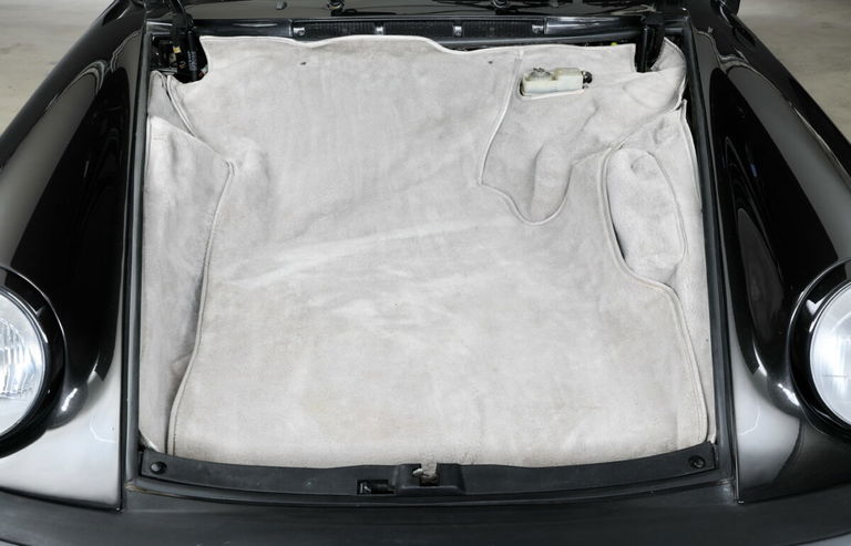 Porsche 911 Carrera 3.2 “25 Jahre 911”