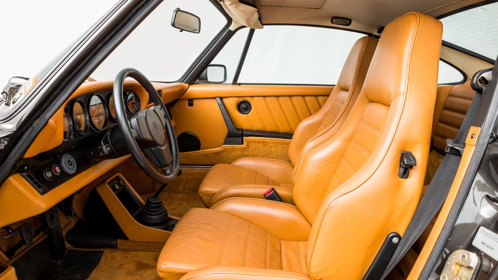 Porsche 911 Turbo 3.3 (US)