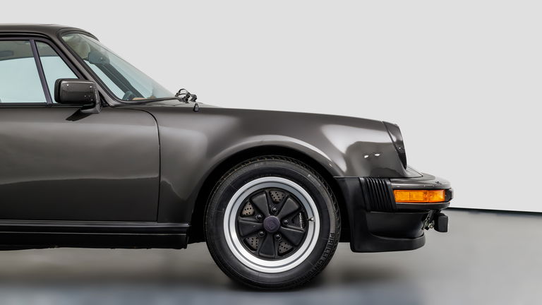 Porsche 911 Turbo 3.3 (US)