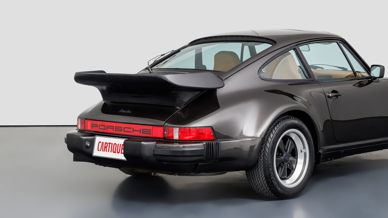 Porsche 911 Turbo 3.3 (US)