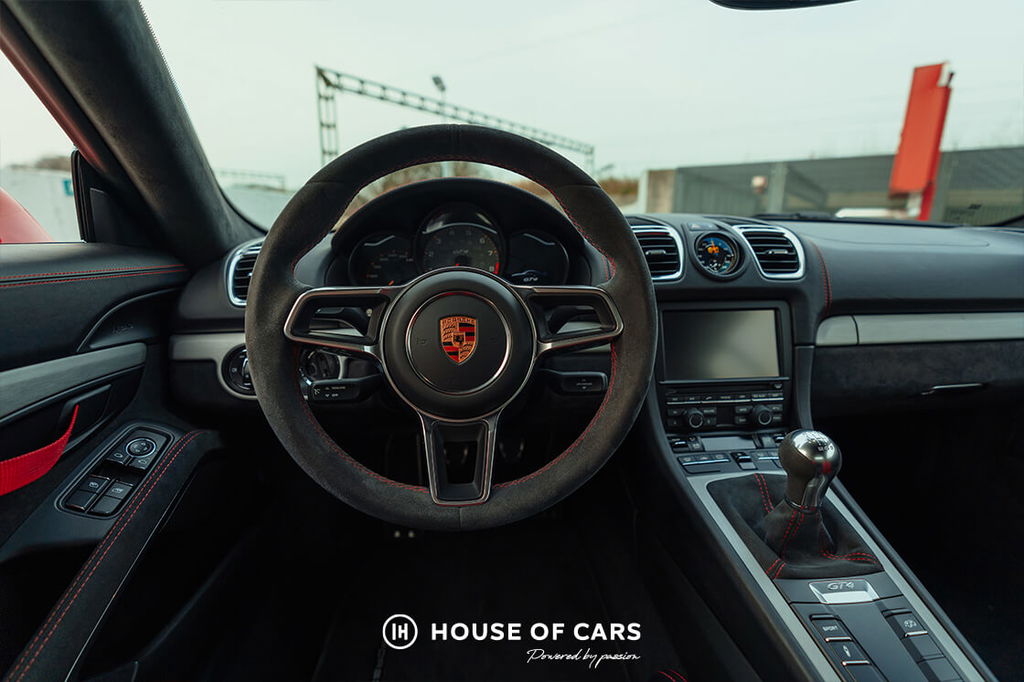 Porsche 981 Cayman GT4