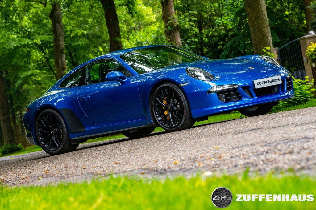 Porsche 991 Carrera 4 GTS