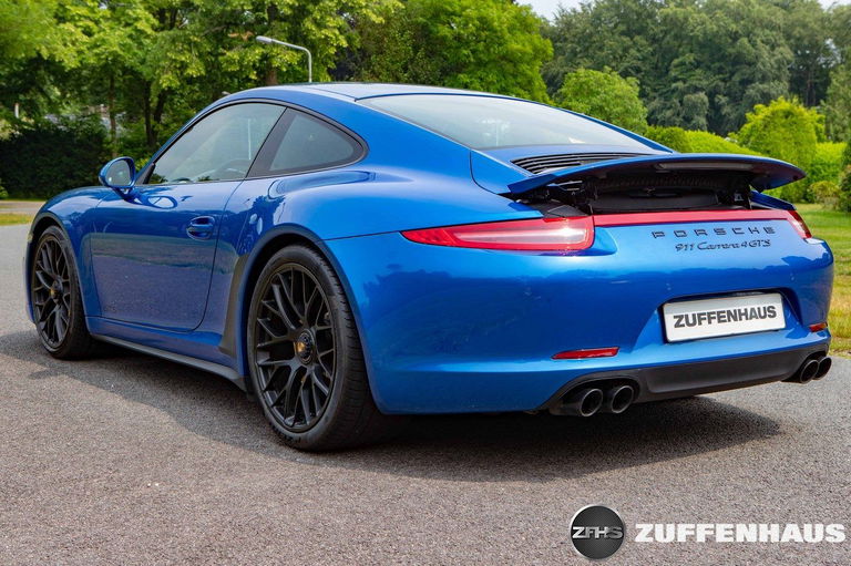 Porsche 991 Carrera 4 GTS