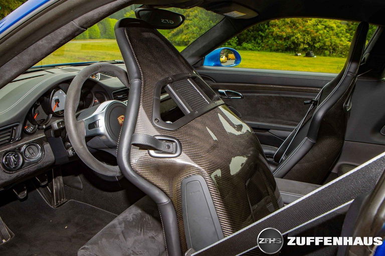 Porsche 991 Carrera 4 GTS