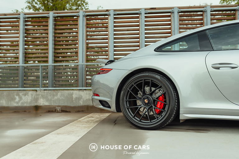 Porsche 991.2 Carrera GTS