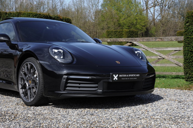 Porsche 992 Carrera
