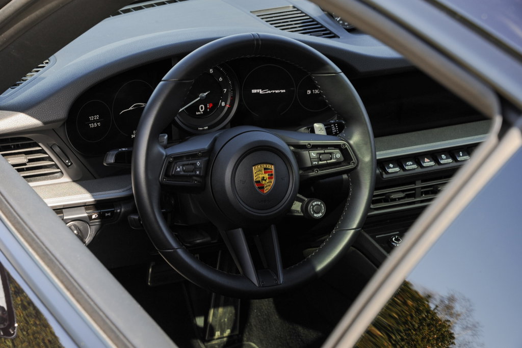 Porsche 992 Carrera