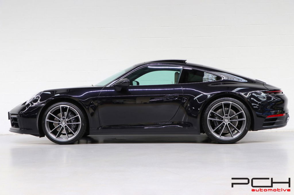 Porsche 992 Carrera