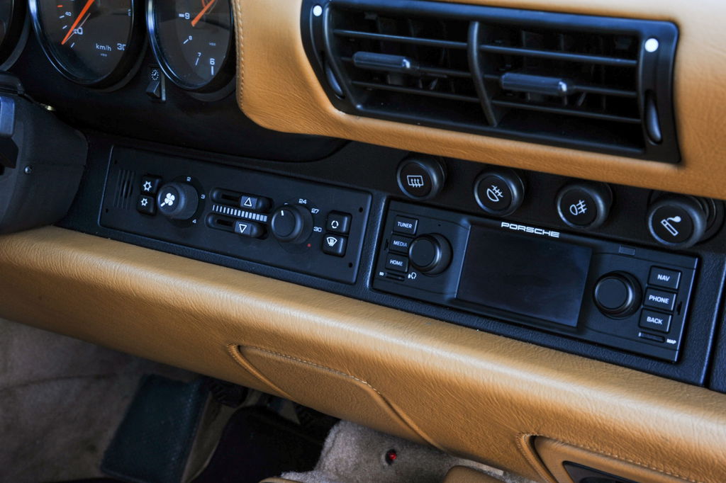 Porsche 993 Carrera 4