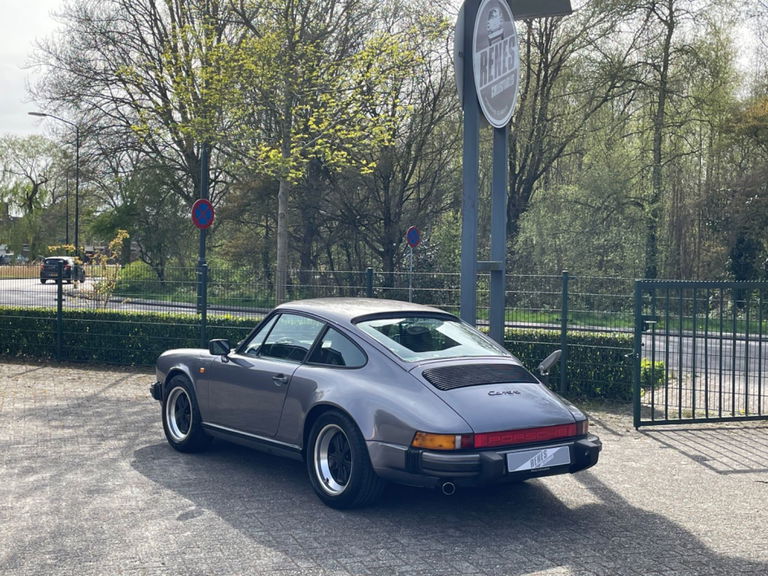 Porsche 911 Carrera 3.2