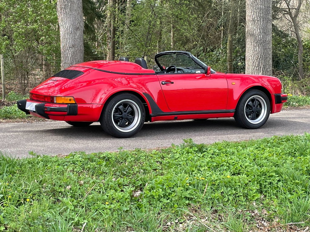 Porsche 911 Carrera 3.2 Speedster