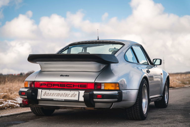 Porsche 911 Turbo 3.3