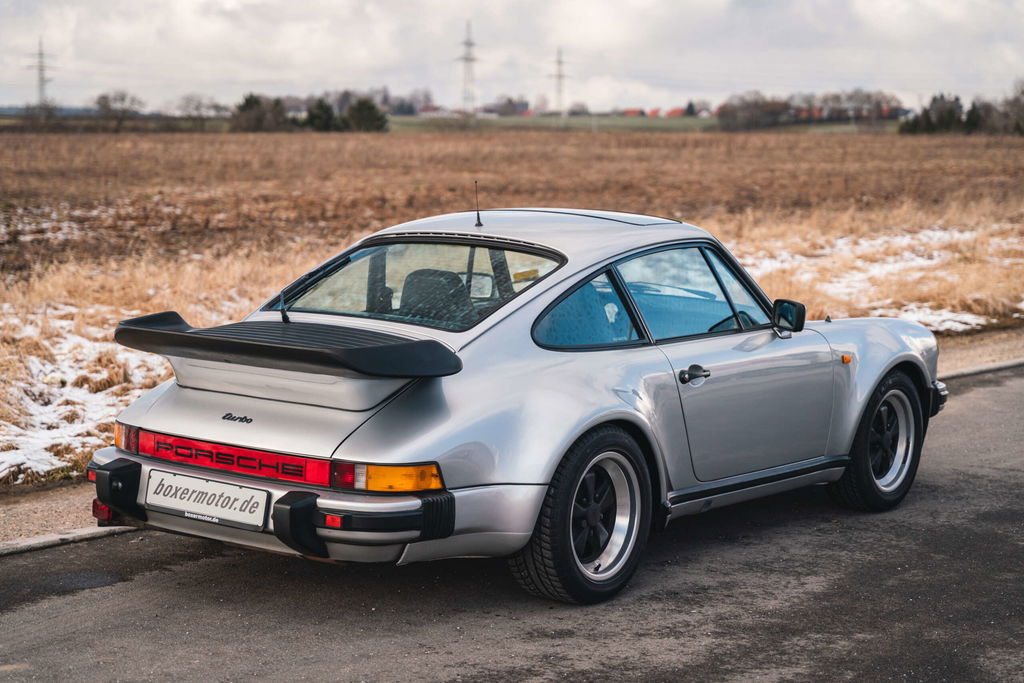 Porsche 911 Turbo 3.3