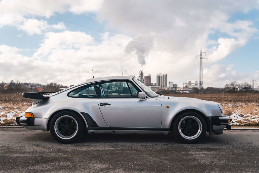 Porsche 911 Turbo 3.3