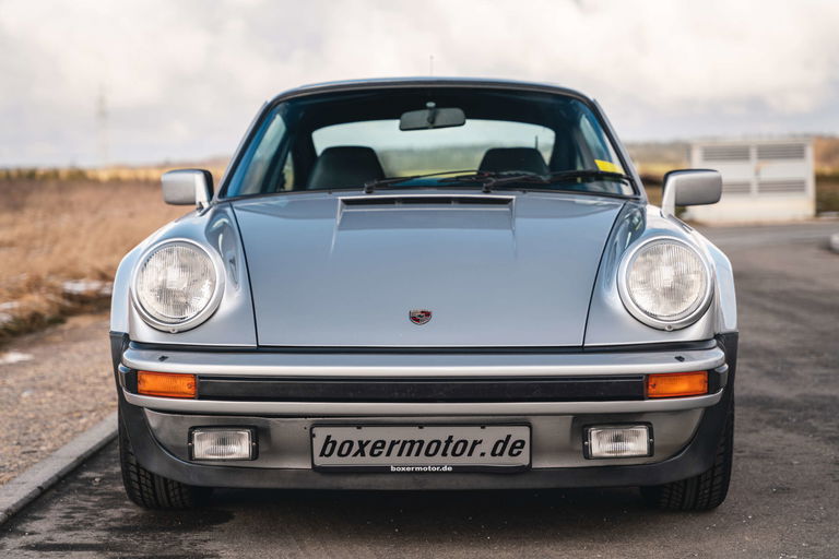 Porsche 911 Turbo 3.3