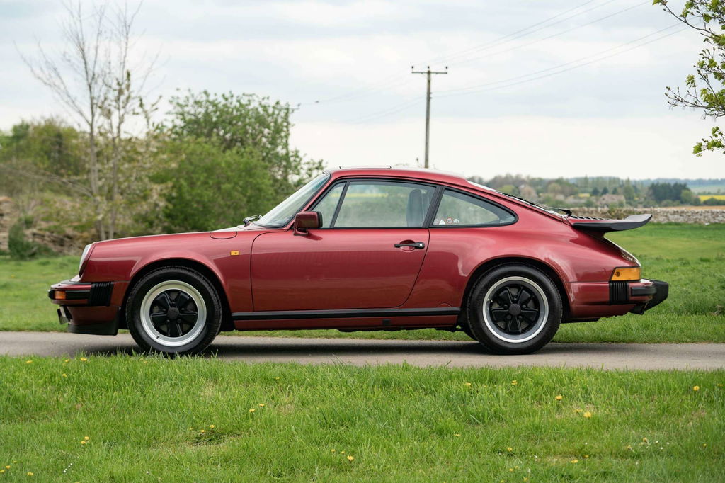Porsche 911 Carrera 3.2