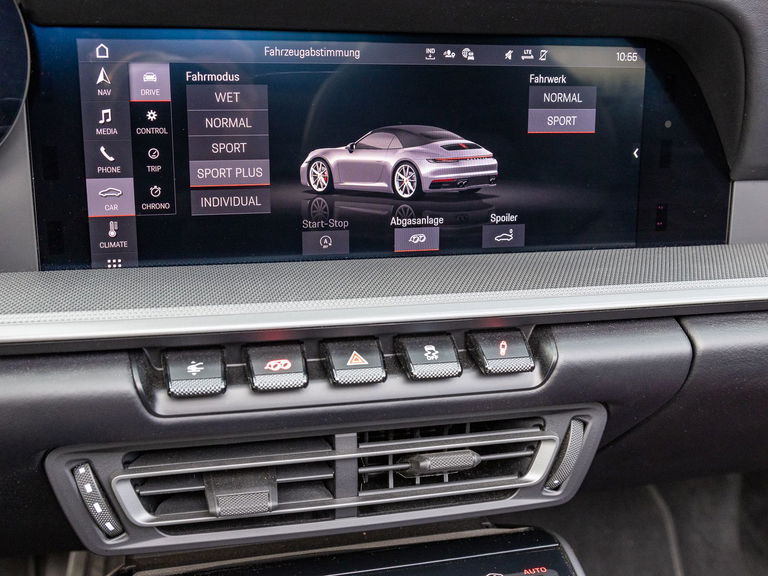 Porsche 992 Carrera 4S