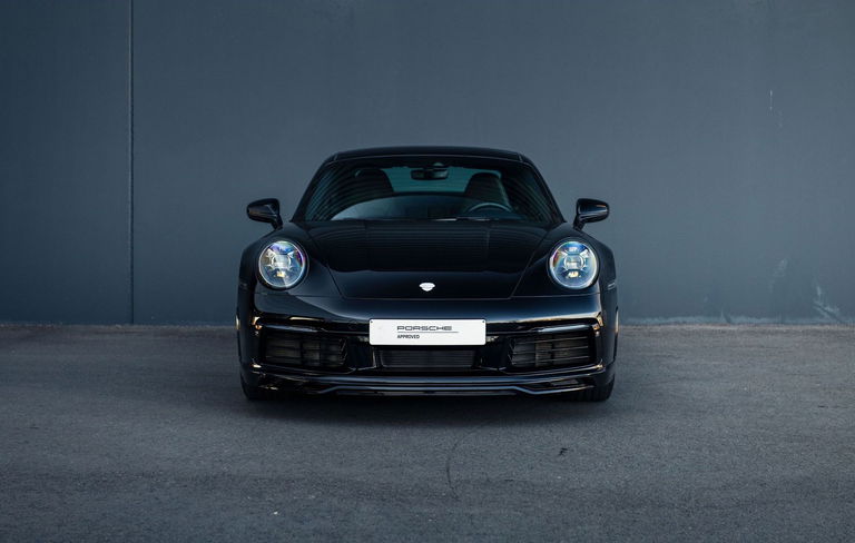Porsche 992 Carrera