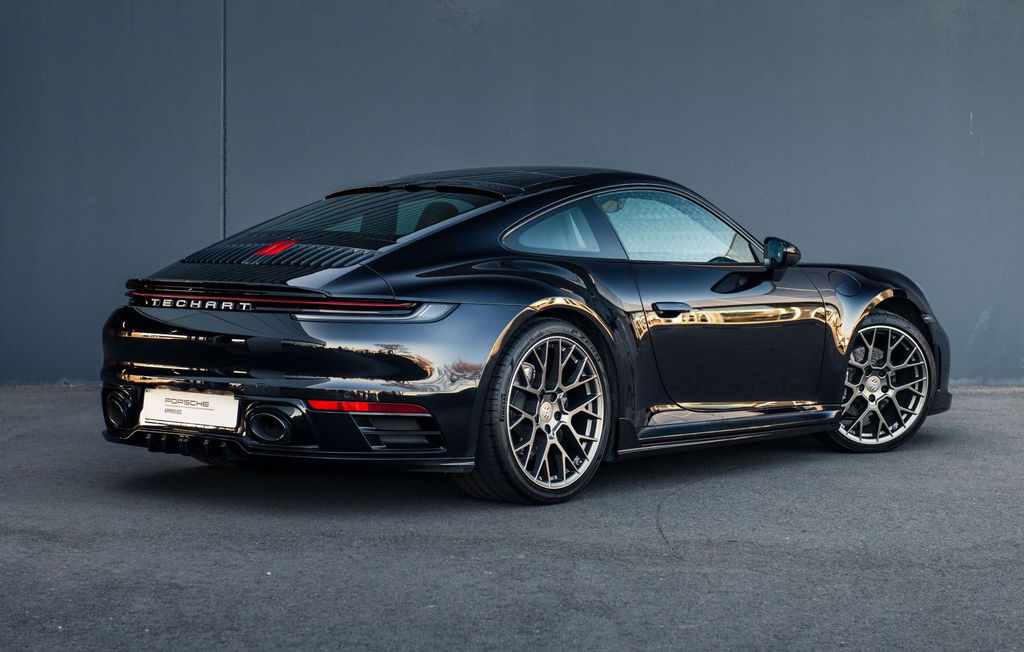 Porsche 992 Carrera