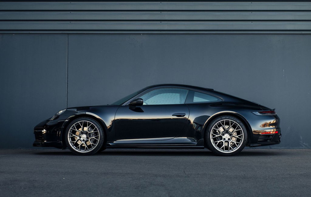 Porsche 992 Carrera