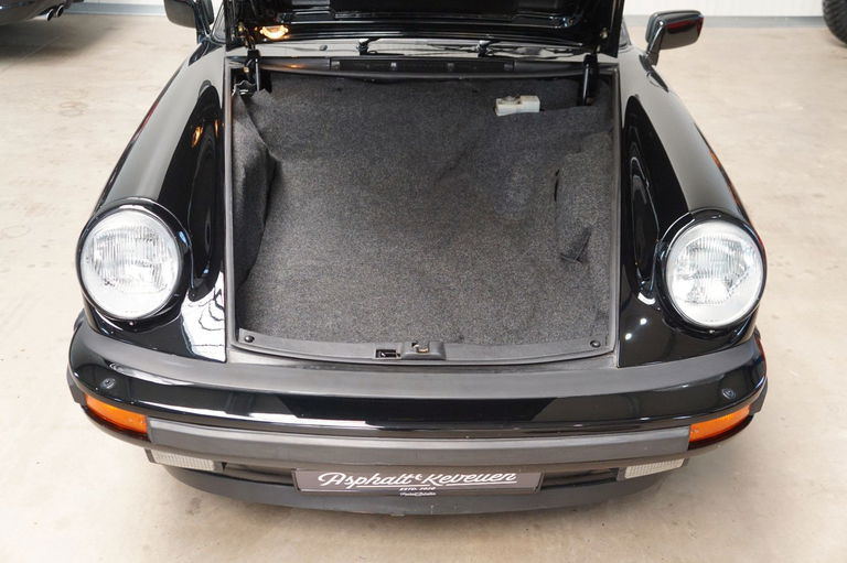 Porsche 911 Carrera 3.2 (US)