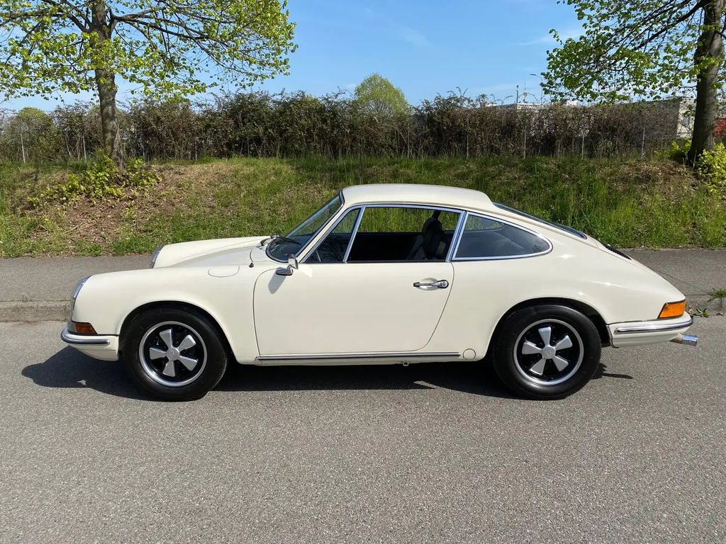 Porsche 911 T
