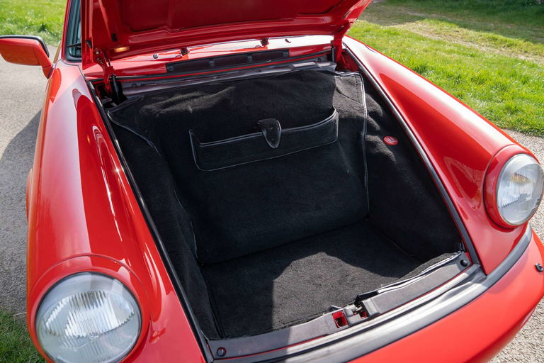 Porsche 964 Carrera 4