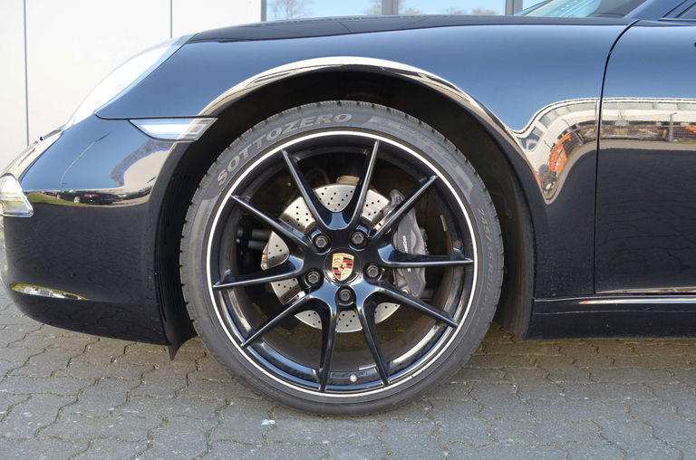 Porsche 991 Carrera Black Edition