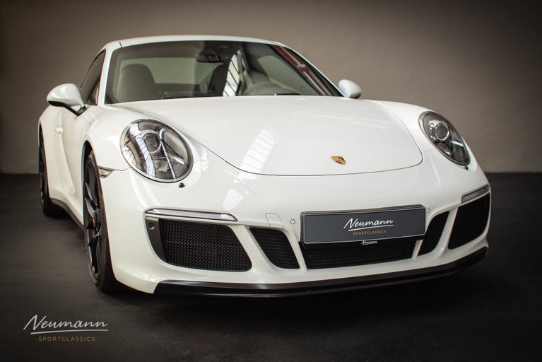 Porsche 991.2 Carrera GTS