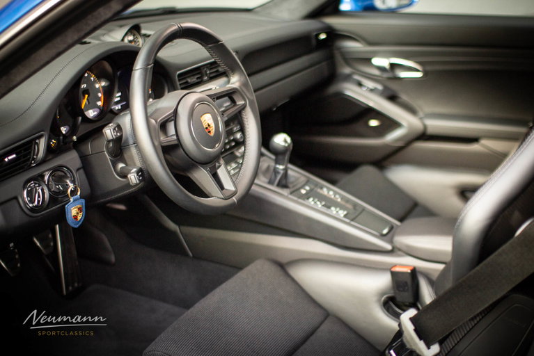Porsche 991.2 GT3 Touring