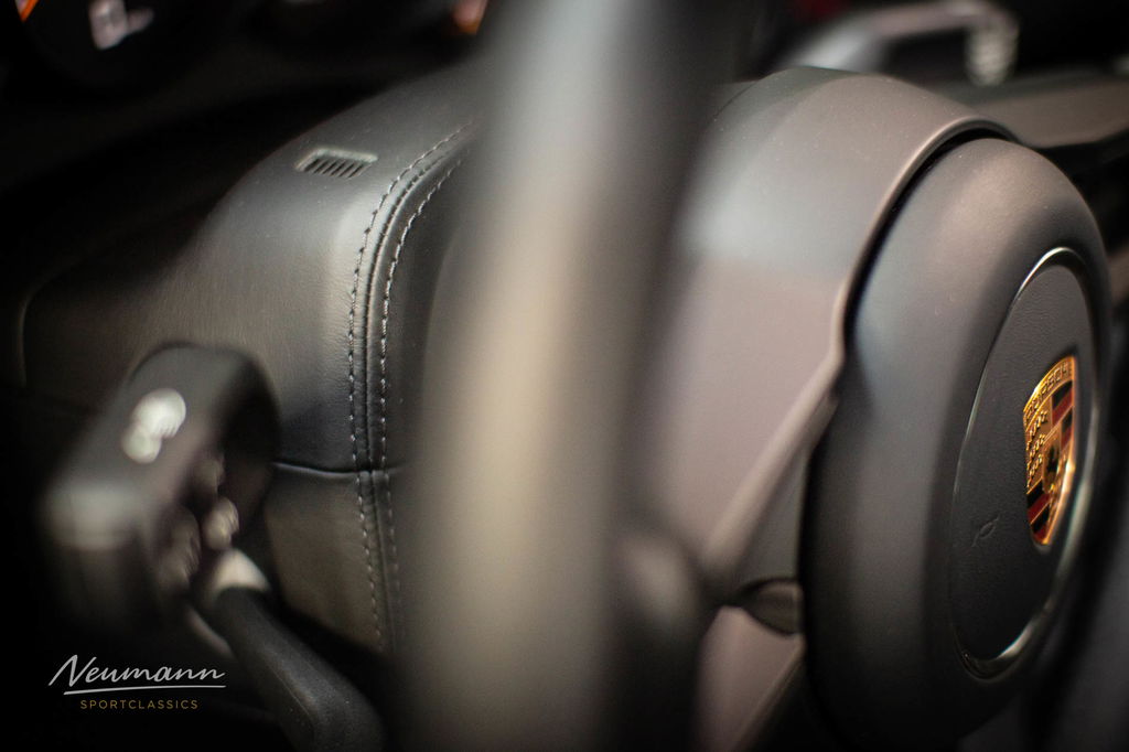 Porsche 991.2 GT3 Touring