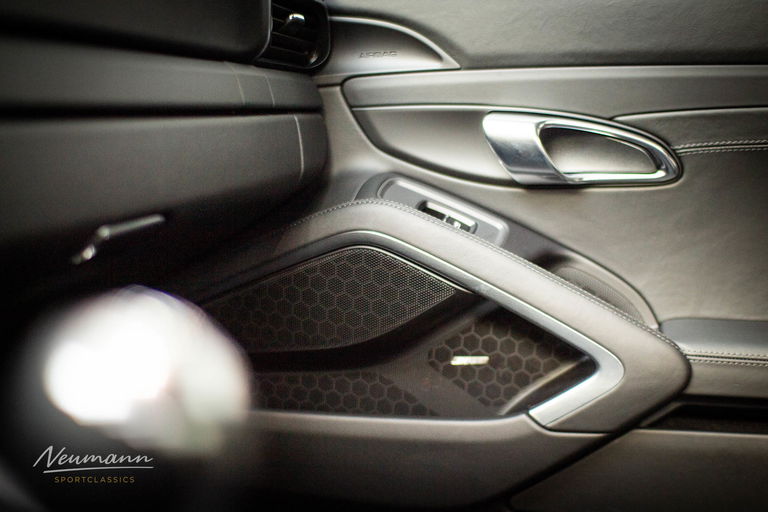 Porsche 991.2 GT3 Touring