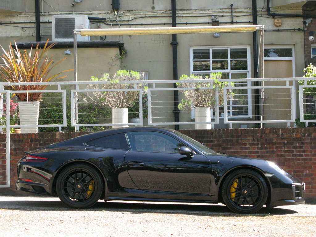 Porsche 991.2 Carrera GTS