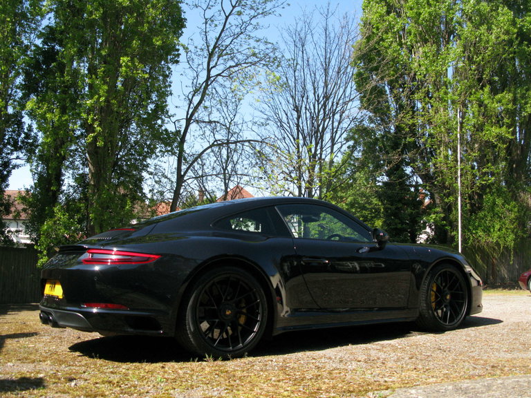 Porsche 991.2 Carrera GTS