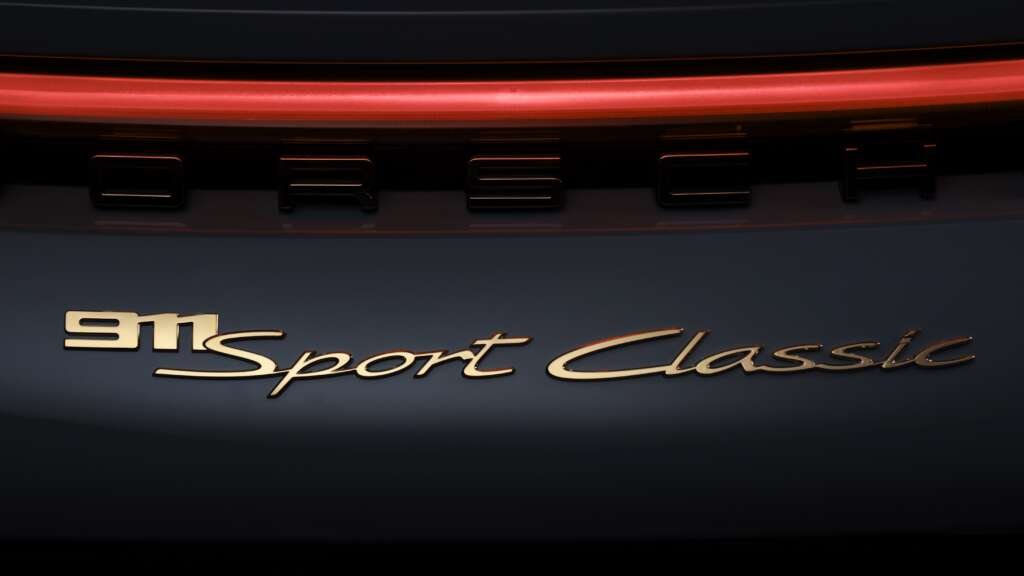 Porsche 992 Sport Classic badge