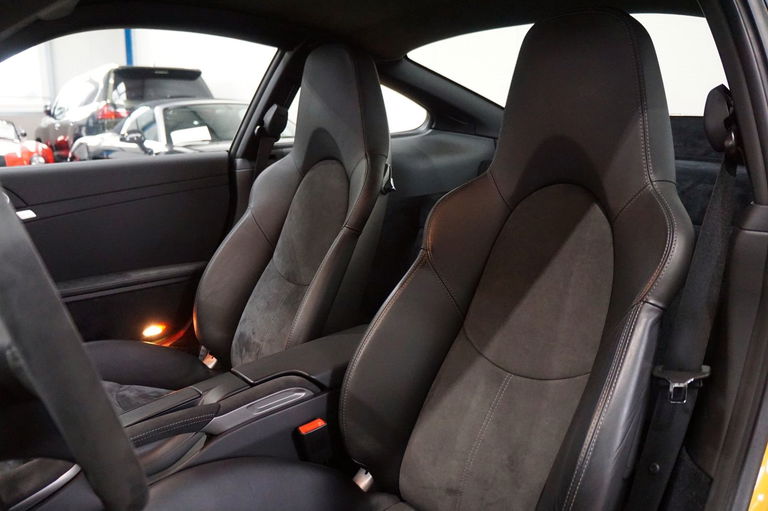 Porsche 997.2 Carrera GTS