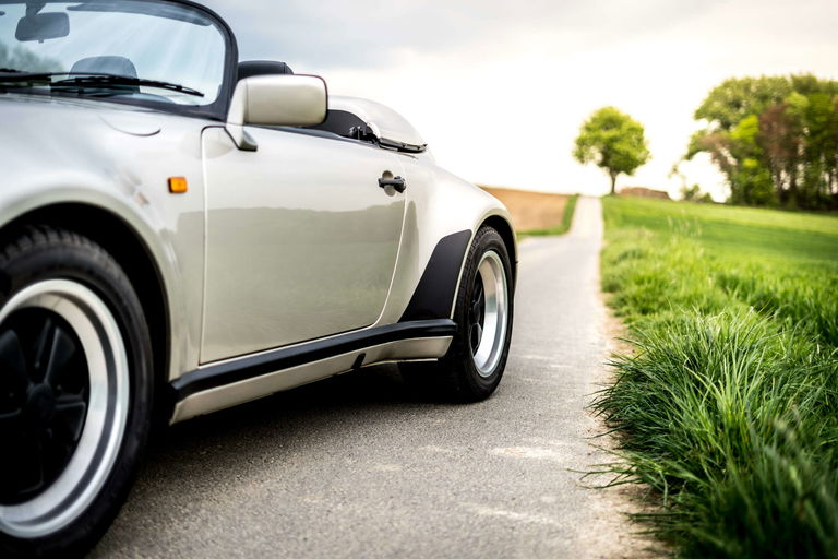 Porsche 911 Carrera 3.2 Speedster