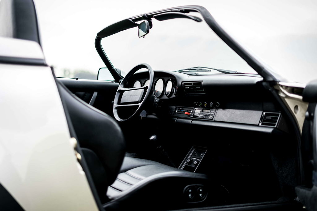 Porsche 911 Carrera 3.2 Speedster