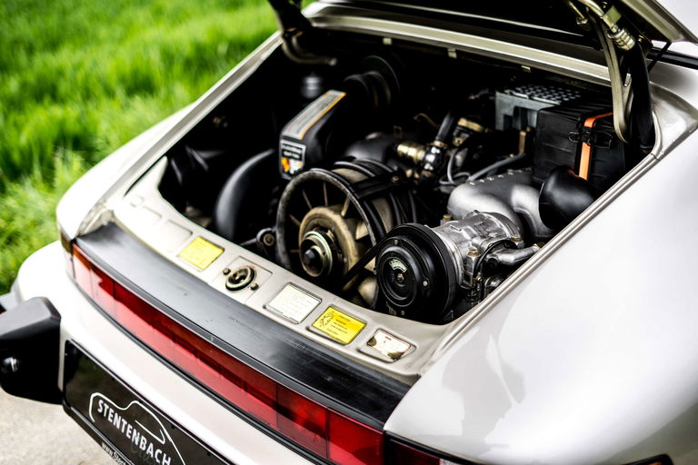 Porsche 911 Carrera 3.2 Speedster