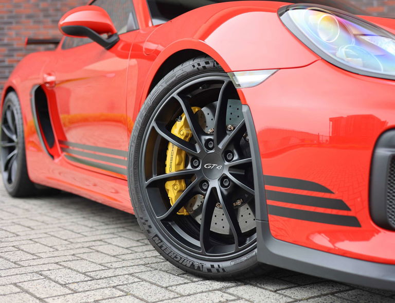 Porsche 981 Cayman GT4