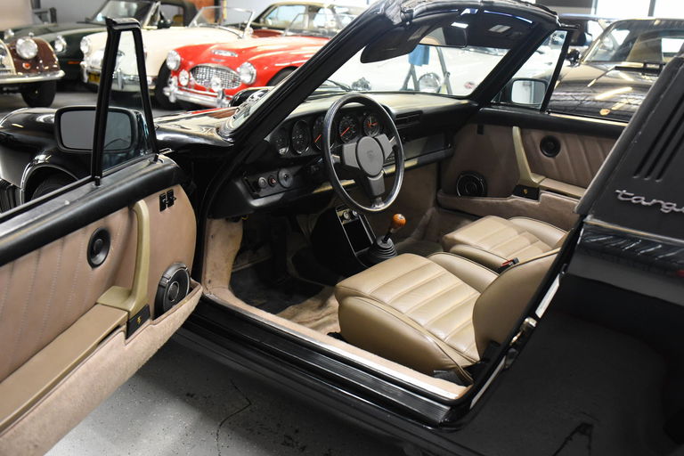 Porsche 911 Carrera 3.2 (US)