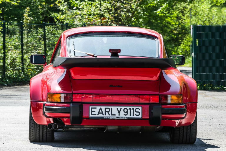 Porsche 911 Turbo 3.3