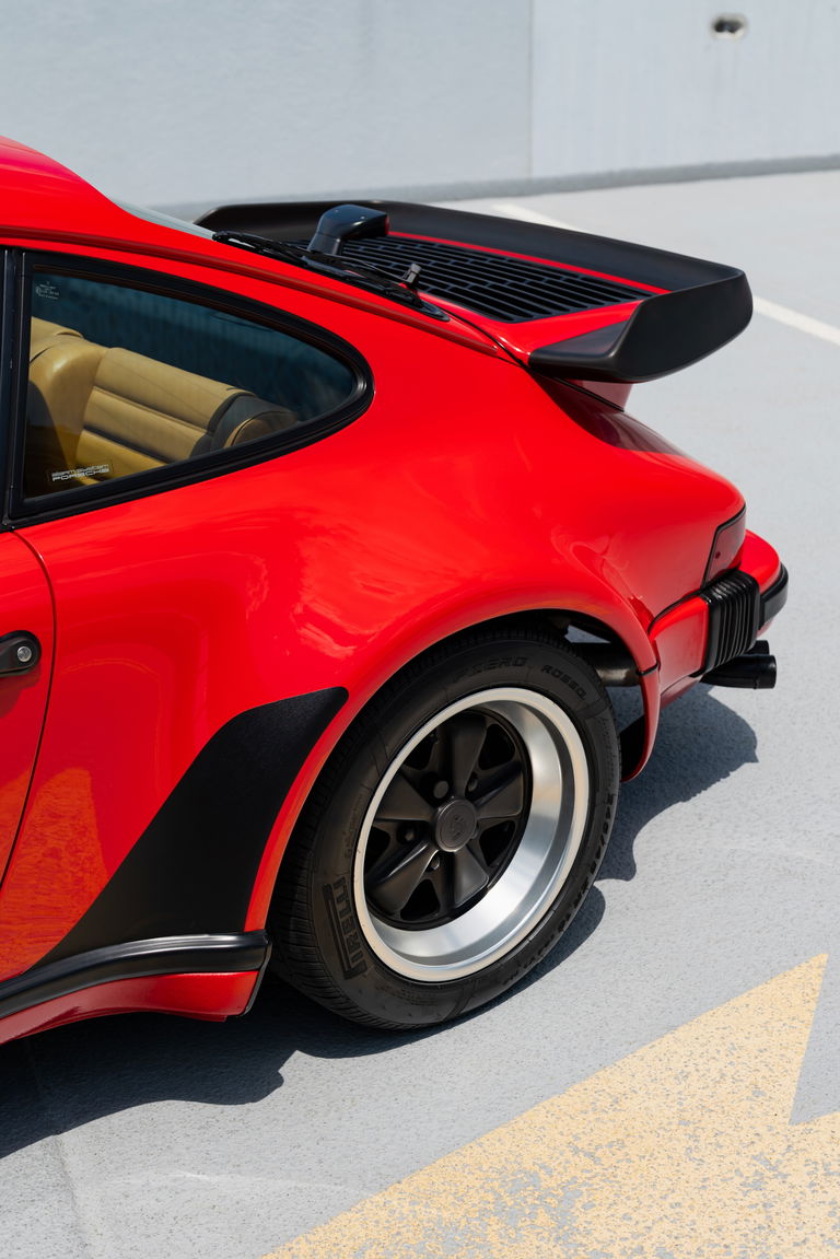 Porsche 911 Turbo 3.3 (US)