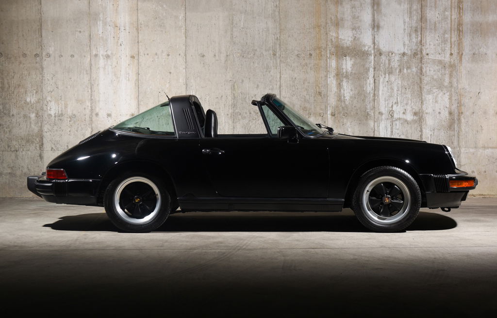 Porsche 911 Carrera 3.2 (US)