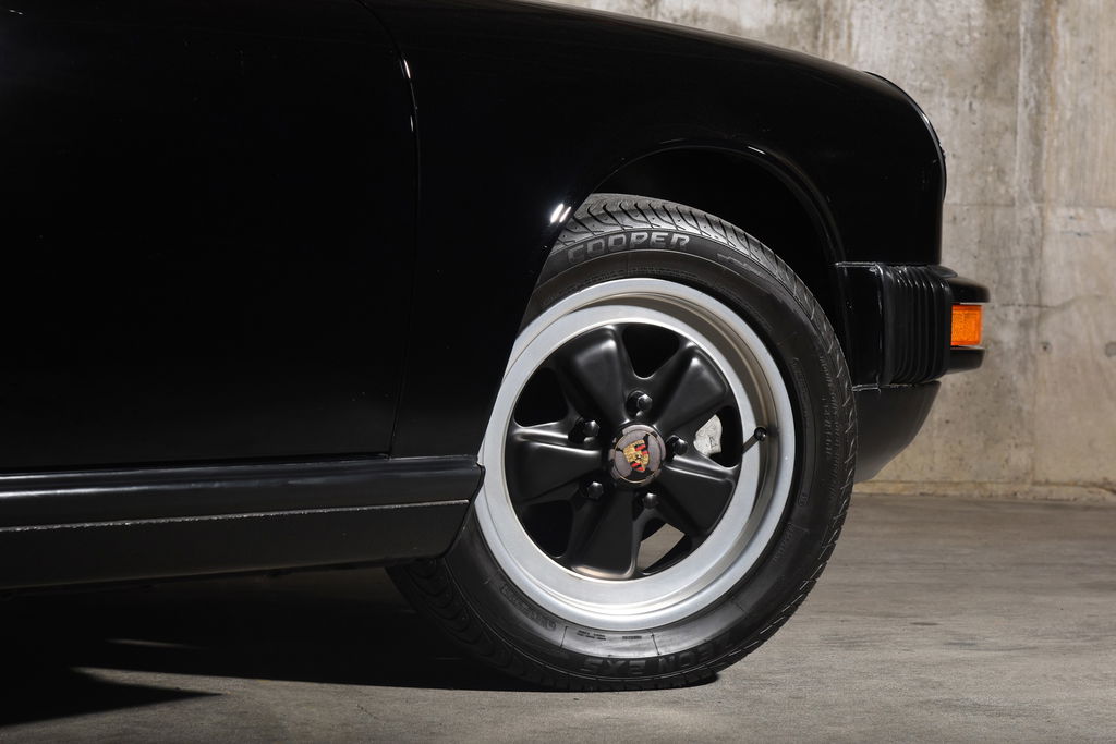 Porsche 911 Carrera 3.2 (US)