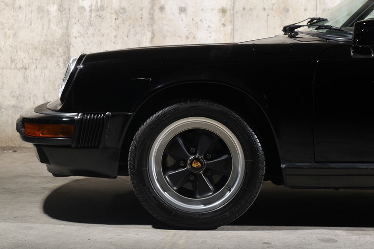 Porsche 911 Carrera 3.2 (US)