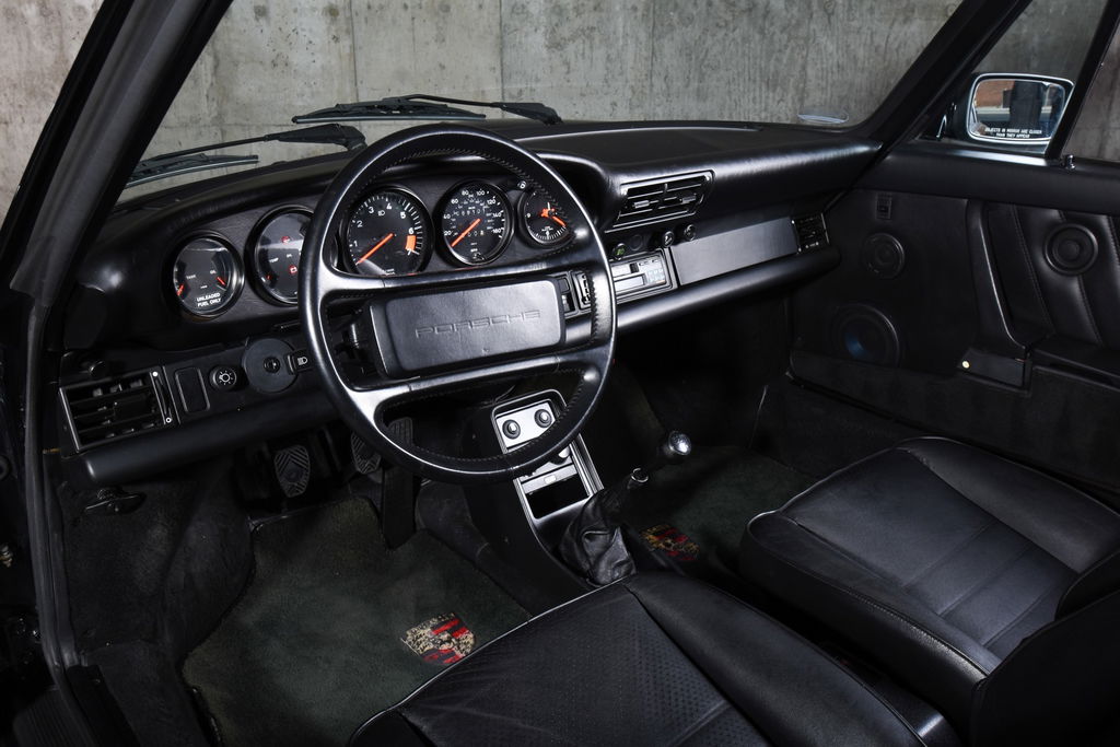 Porsche 911 Carrera 3.2 (US)