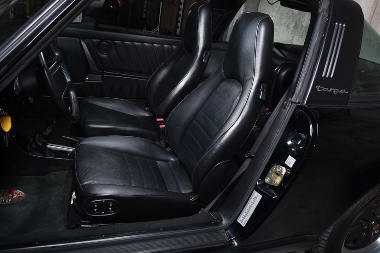 Porsche 911 Carrera 3.2 (US)